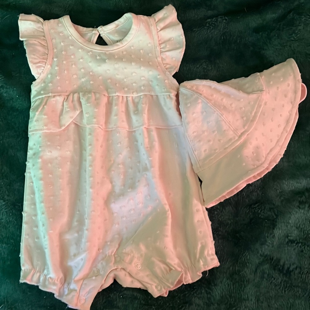 Kyle and Deena baby romper and matching hat set